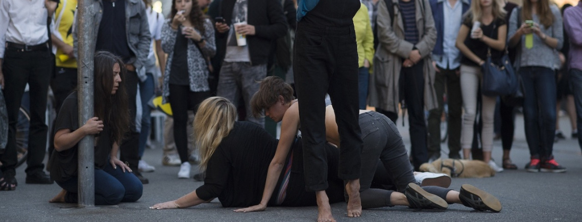PERFORMANCE, SCULPTURE, DANSE, ESS, LE MOUVEMENT, PERFORMING THE CITY, BIEL, BIENNE,